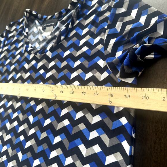 Lauren M. Petites Short Sleeve Top Size Medium - Picture 5 of 7